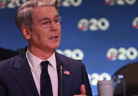Trump admin targets 18K schools with race-based criteria — threatening pricey consequences