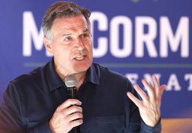Dem senator delivers surprise video at Republican convention backing McCormick