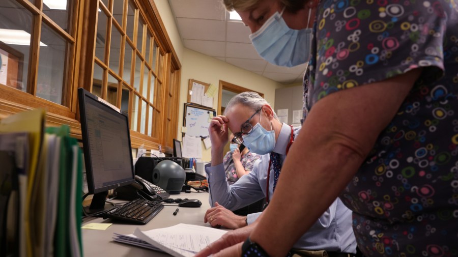 Congress must get healthcare price transparency right doctor nurse billing 03132024 GettyImages 2074367086 1