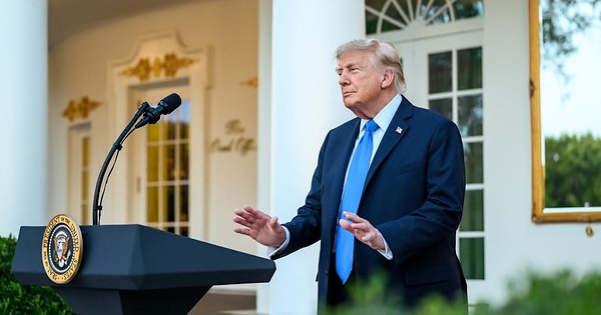 ‘REMOVE Canadian-origin products’: Trump issues new order as trade war escalates donald trump calm down hands podium 1200x630 1