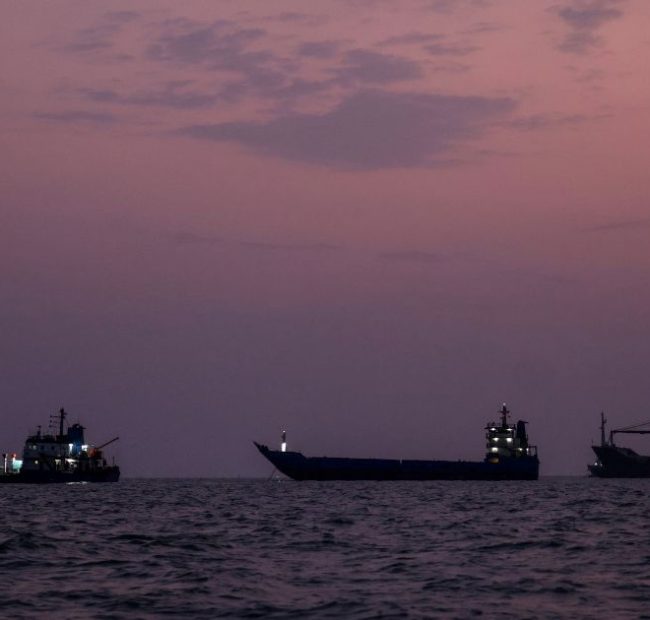 Oil Flow Through Strait of Hormuz Approaches Pre-War Average