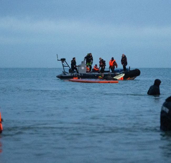 ‘Stop the Boats!’: British Citizens Rise Up in Protest as Government Helps Illegal Migrants Ashore