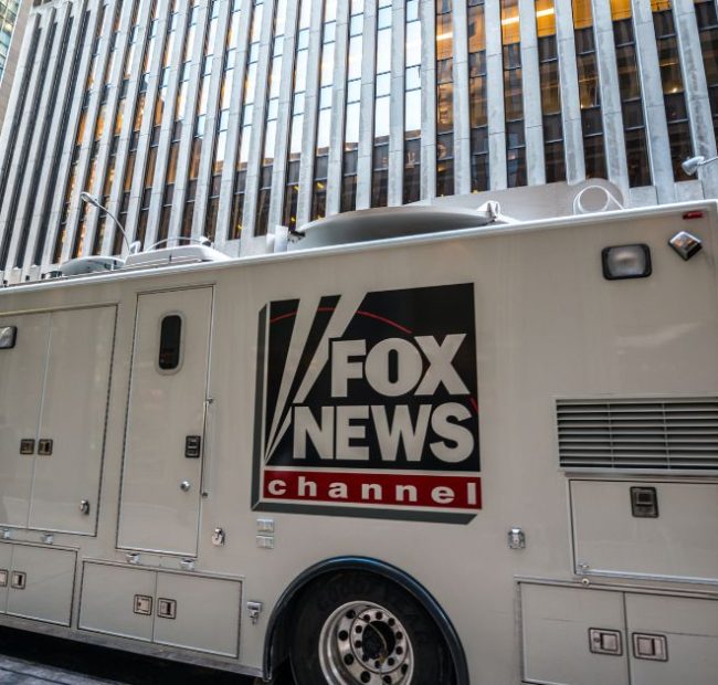 Trump Advisor Calls on Admin to Suffocate Fox News, Ban Everyone from Speaking to Network: ‘CNN with Better Lighting’