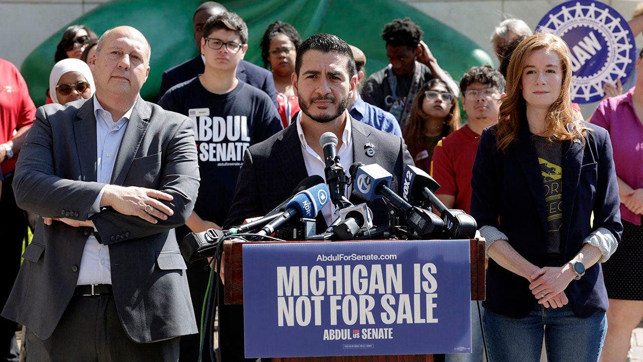 El-Sayed torched online after uneasy union member struggles through campaign event erence