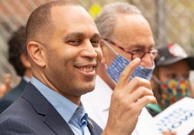 Palestinian Journalist Under Fire After Calling Hakeem Jeffries an ‘AIPAC Monkey’