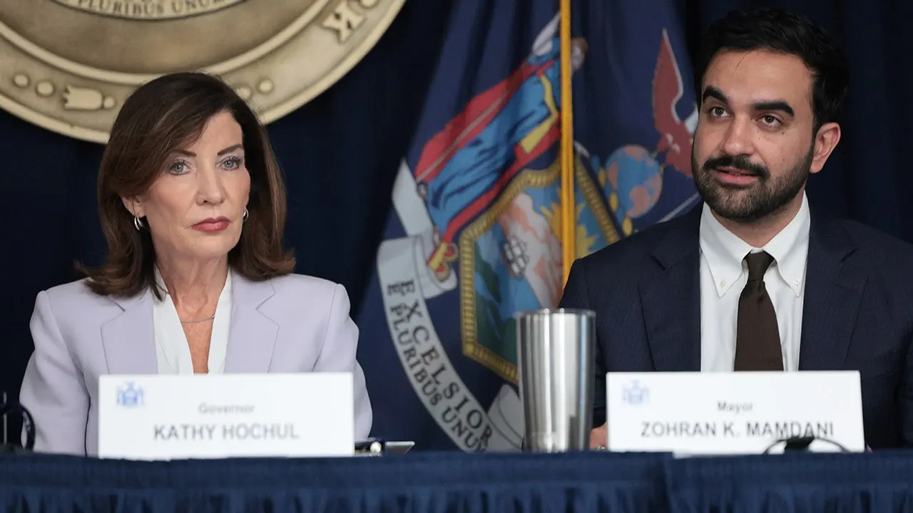 NY Gov Kathy Hochul accuses Trump of 'defunding the police,' says DHS is 'withholding' counterterror funds hochul mamdani august 2026 1