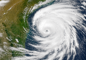 Hurricane Lowell Threatens Hawaii: Category 4 Storm Could Make Dangerous Turn Toward Kauai