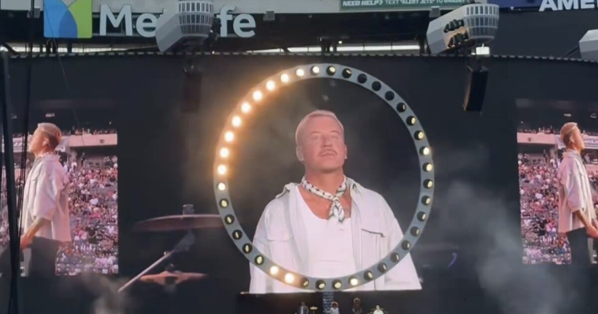 Rapper Macklemore Calls ICE a “Terrorist Organization” During Rant at Ed Sheeran Concert img 7667 1200x630 1