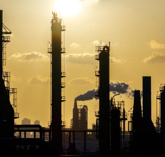 Trump to meet with oil refinery reps to discuss expanding US refining capacity to lower gas prices