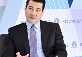 CIA notes show FDA chief-turned-Pfizer board member saw race between herd immunity, COVID vaccine