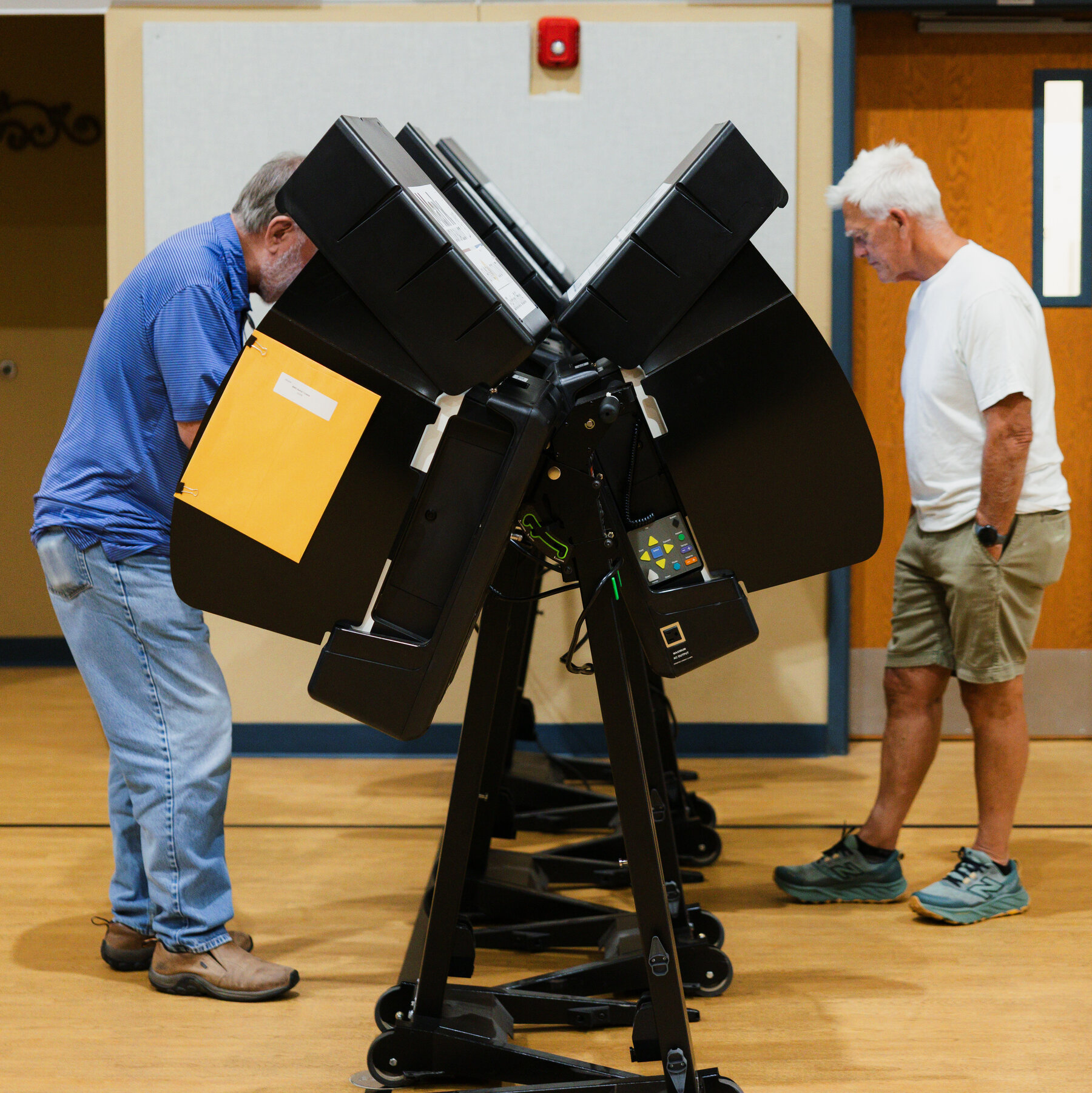 Homeland Security Dept. Asks for Inquiries Into Voting Machines j mediumSquareAt3X 1
