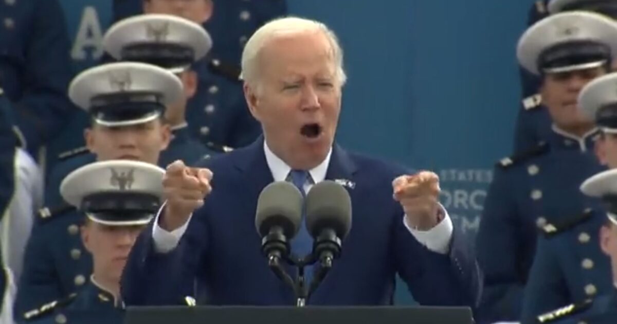 Do You Remember When Old Joe Biden Cut Credentials to 440 White House Journalists?… Dirty DC Hacks Didn’t Cry Back Then joe biden screaming 1200x630 1