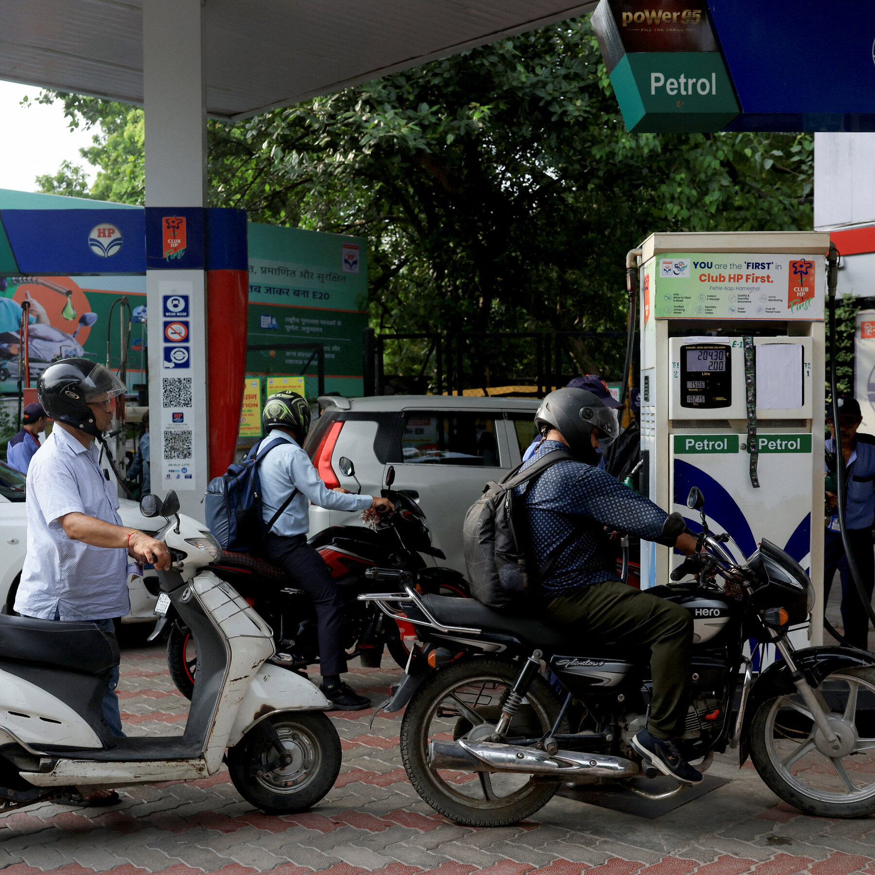 India Is Again Squeezed Between the Threat of Trump Tariffs and Russian Oil kbh mediumSquareAt3X