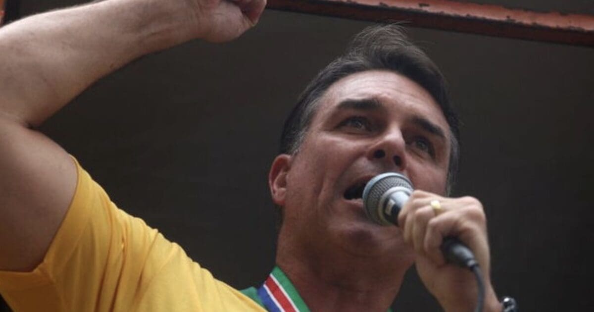 Brazil’s Flavio Bolsonaro Ahead of Revolting Communist Lula in Runoff Scenario lavio Bolsonaro 1200x630 1