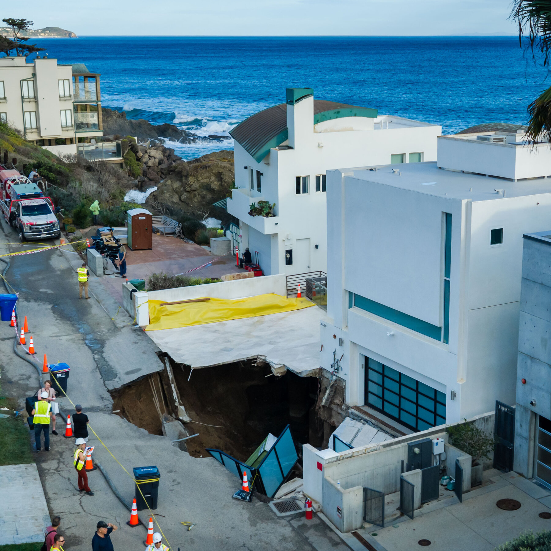 Sinkhole Opens at Beachfront Malibu Home, Forcing Evacuations lkt mediumSquareAt3X