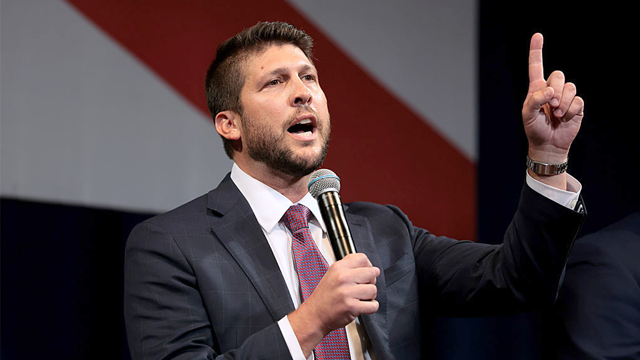 Florida AG accuses teacher of labeling student a 'misogynist' over 'conservative views': 'She should be fired' lorida ag speaking