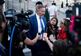 Massie unveils ‘Flock off’ bill aimed at restricting surveillance cameras
