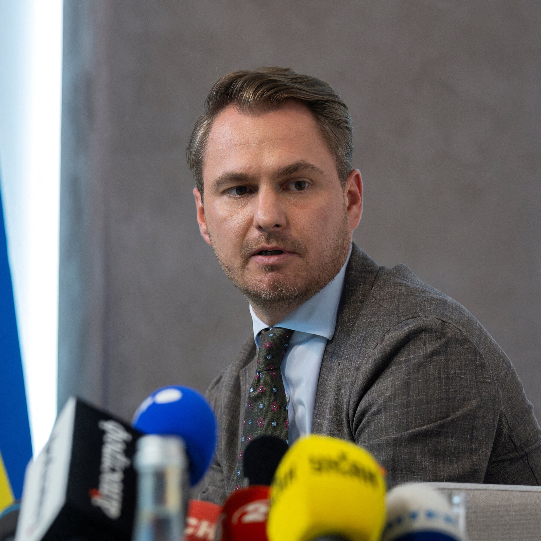 A Corruption Case Spawns Memes and Indignation Among Ukrainians mediumSquareAt3X 46