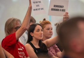 Missouri Voters Appear to Recall City Councilman Over Data Center Support
