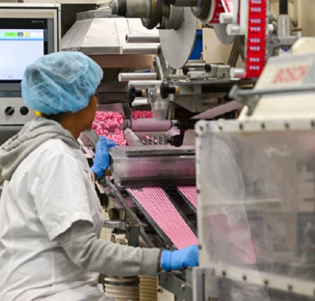 US Economy Added 3 Times as Many Jobs as Economists Projected in August