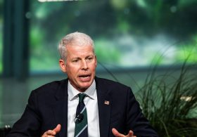 At a Times Event, Dueling Visions on Climate Change and A.I.