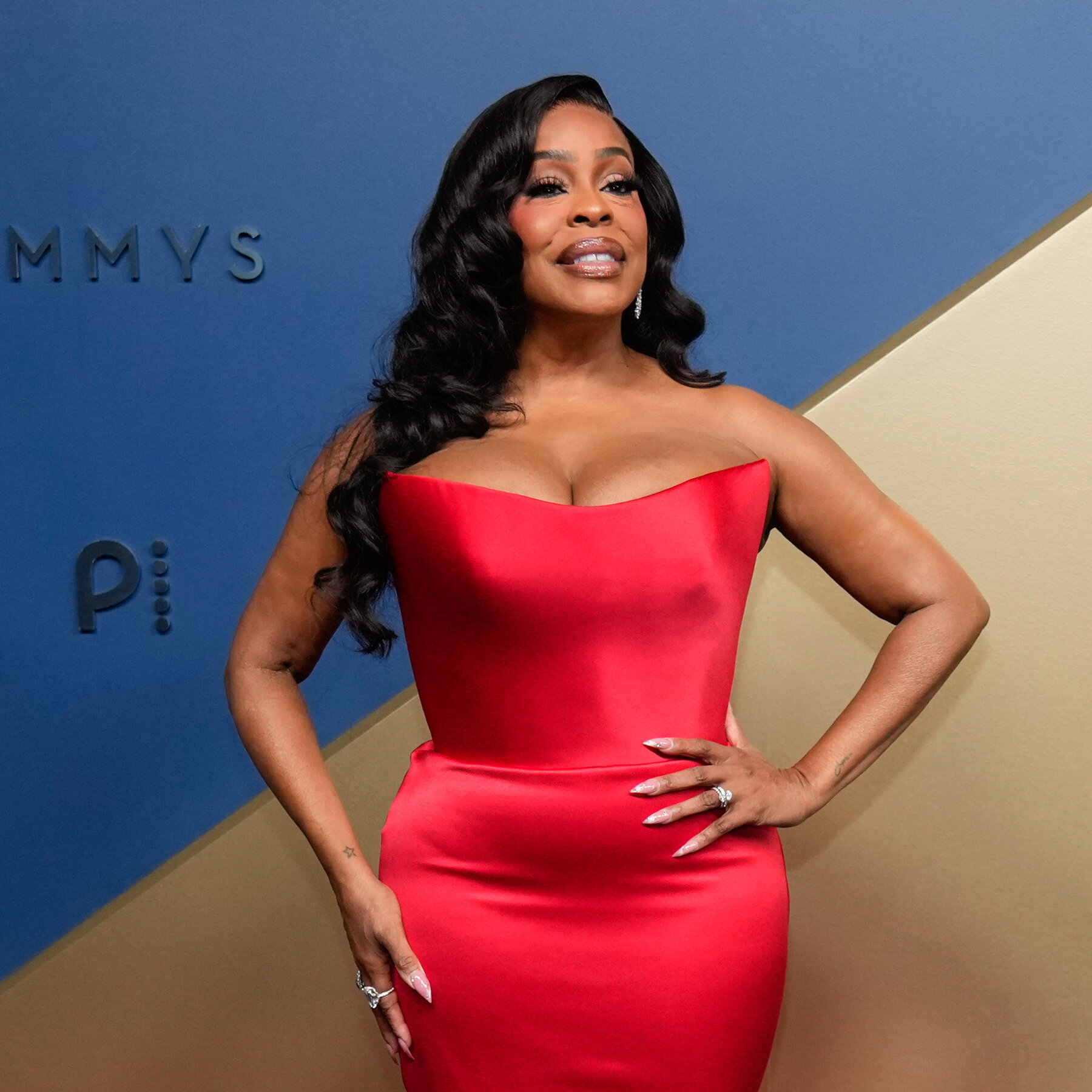 Emmys Photos: All the Looks From the 2026 Red Carpet ptm mediumSquareAt3X