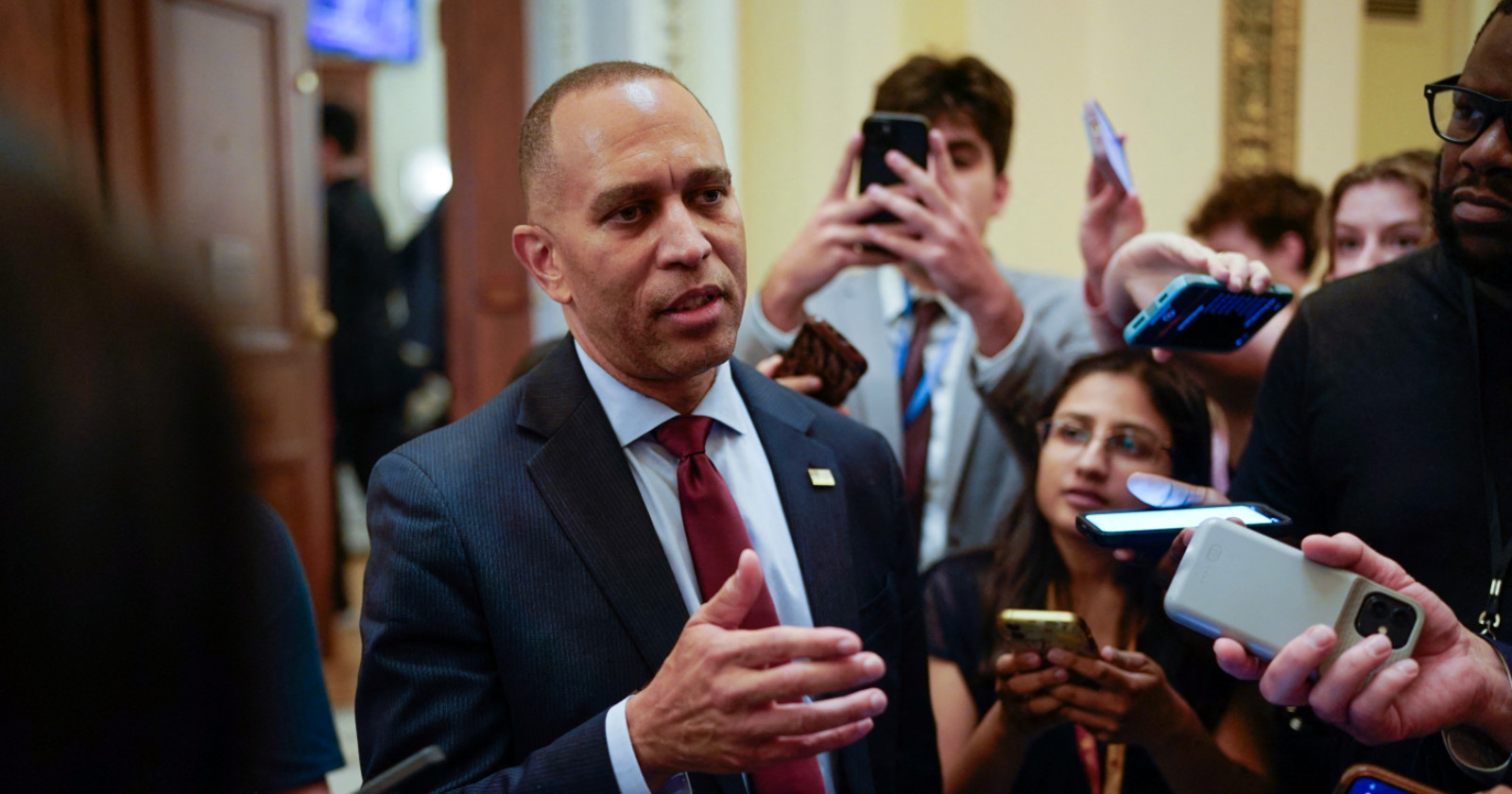 Jeffries Threatens Consequences After Two Democrats Blindside Party ries 1