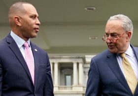 Democrats Panic as Republicans Take Lead in Key Midterm Indicator