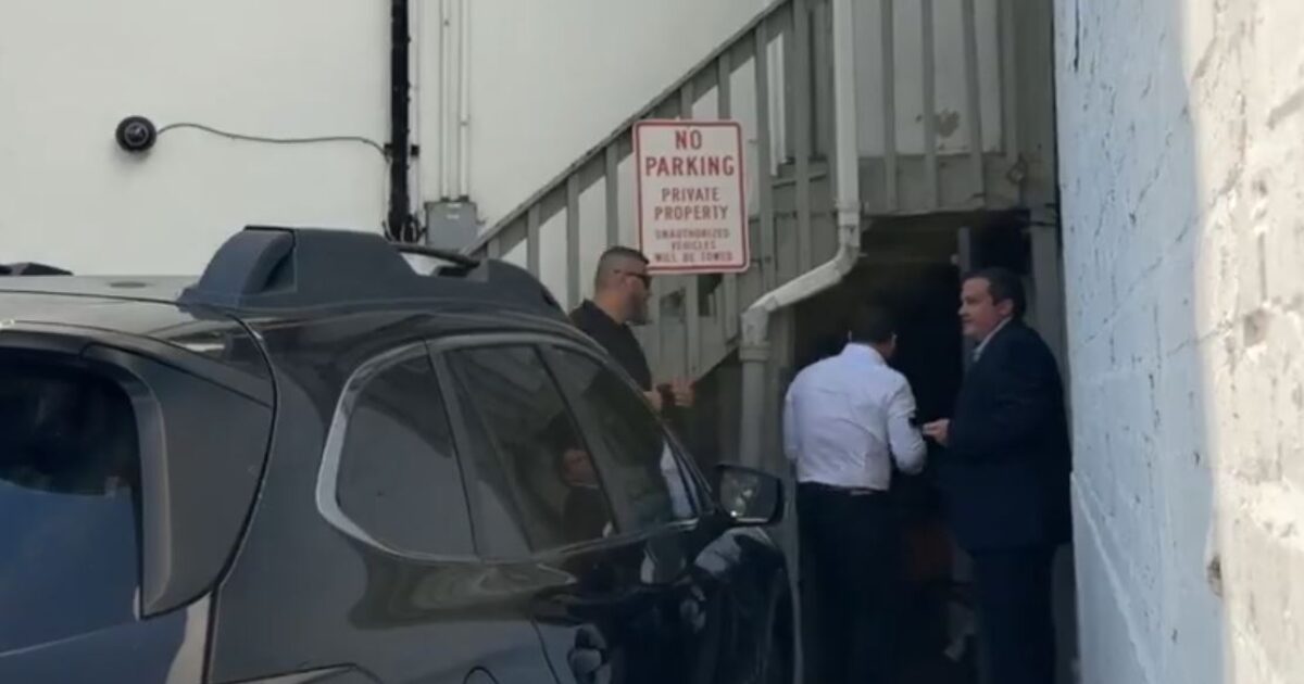 Radical Muslim Abdul El-Sayed Seen Sneaking into Chuck Schumer’s Back Door schmer el sayed 1200x630 1