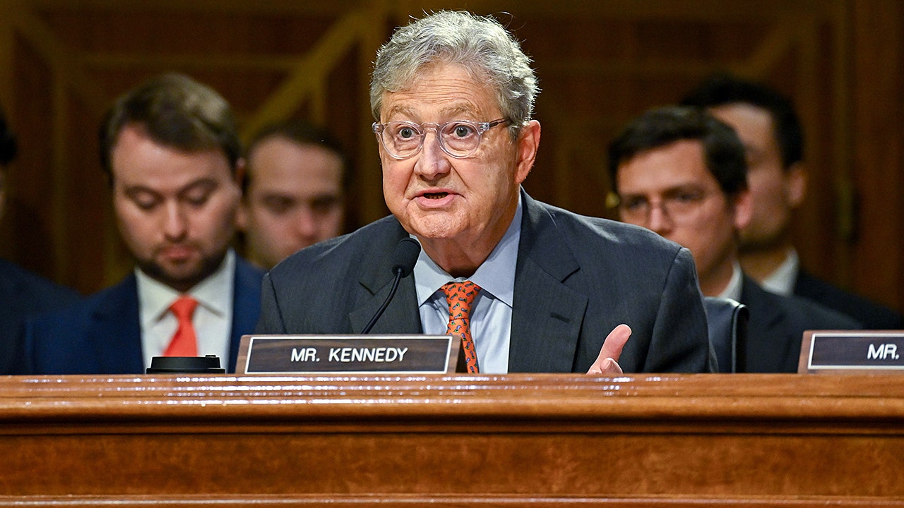 Sen Kennedy says no living politicians should have buildings named after them after Trump's moves sen john kennedy save america act