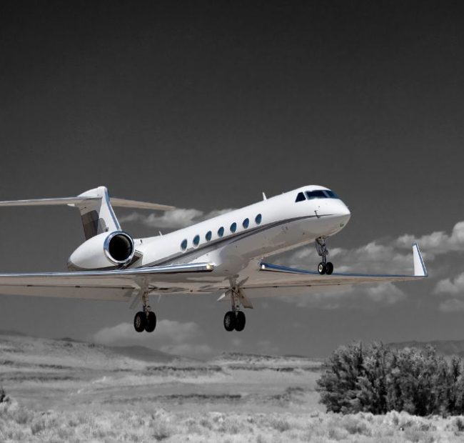Plane Carrying DHS Secretary Markwayne Mullin Forced to Make Emergency Landing