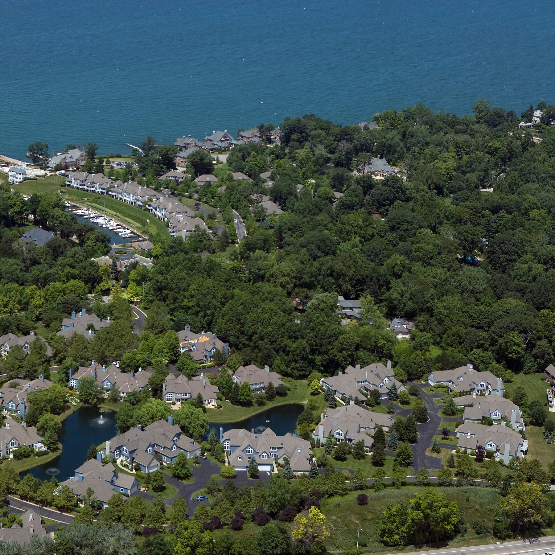 Travis Kelce’s New Ohio Home Has Neighbors Buzzing With Excitement About Taylor Swift t ohio 1b mediumSquareAt3X