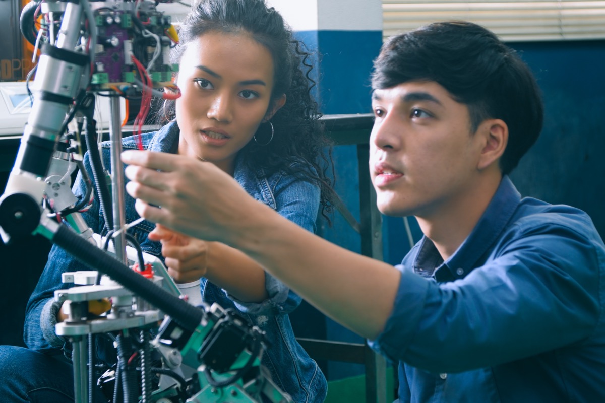 Leftist Schemes: Nixing Gifted Education Hurts the Kids It’s Designed to “Help” ted high school students boy girl robot 093026 Getty 2077222699