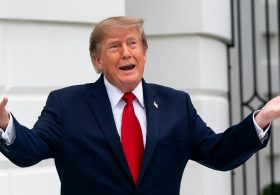 Trump boasts about economy, slams ‘fake news’ amid media battle