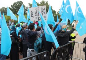 Hundreds Protest Chinese Communism Outside White House During Xi State Dinner