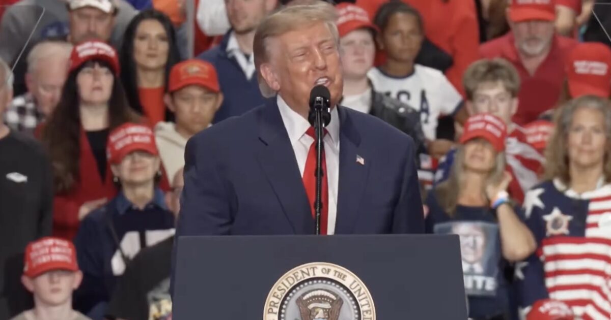 Trump Holds Midterm Rally in Clarksville, Tennessee – 2:30 PM ET 1 201 a 1200x630 2