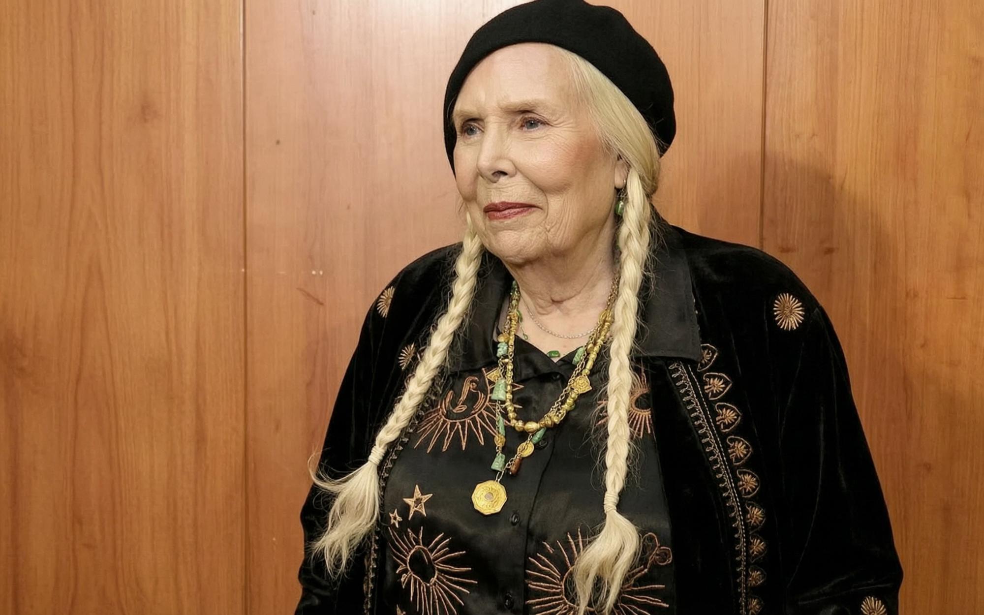 Joni Mitchell Finally Reveals Why She Became a U.S. Citizen After 62 Years 20261016 0843 boredtrashpanda 6ad1e3c53c734