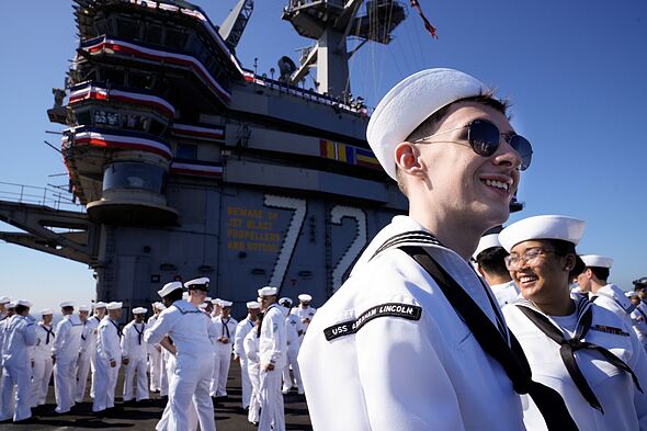 USS Lincoln sailors reuinite with family after nightmare 10 months at sea 217655 1