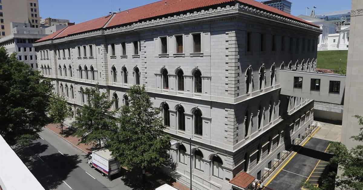 Sidebar: 4th Circuit Revives Virginia School Districts' Lawsuits Over Transgender Bathroom Policies 225ca9c 1200x630 1