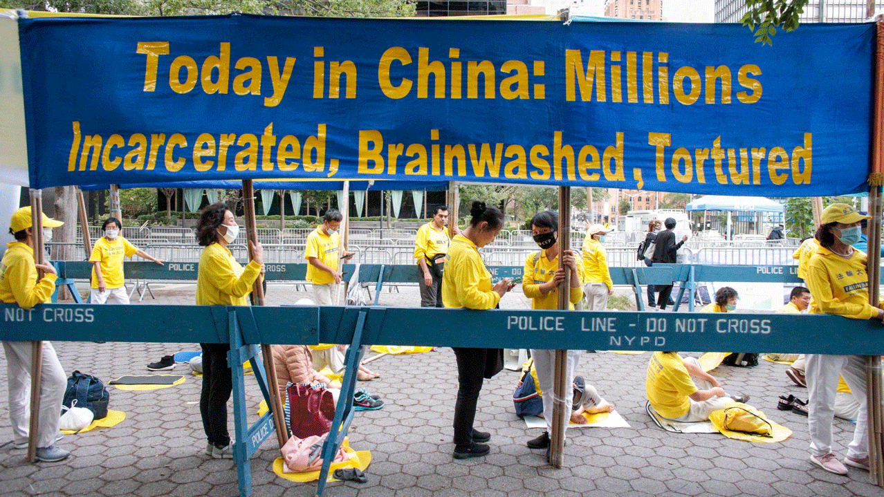 Communist China Silences Chinese Americans Through Threats and Intimidation, Survivor Warns 261012 Protesting China