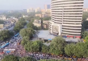 Indian opposition marches to Supreme Court over voter rolls