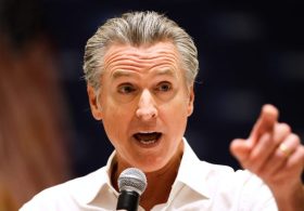 Newsom campaigns with New Hampshire Democrats ahead of midterms