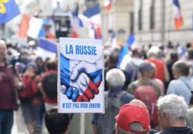 ‘Russia is not our enemy’: Hundreds rally in Paris against Ukraine aid