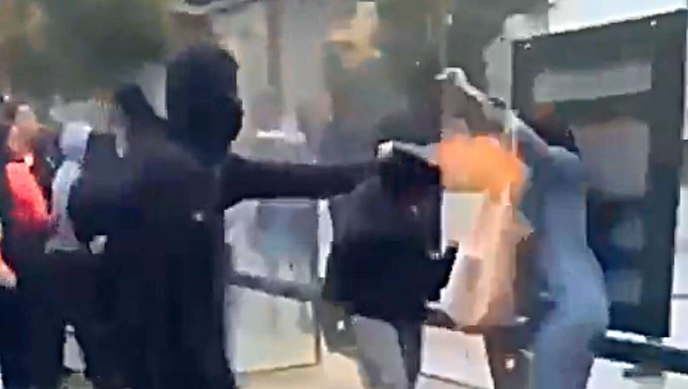 France Persuaded By Protesters' Arguments After Seeing Them Set Woman's Face On Fire 6ac3ddb107c136ac3ddb107c14