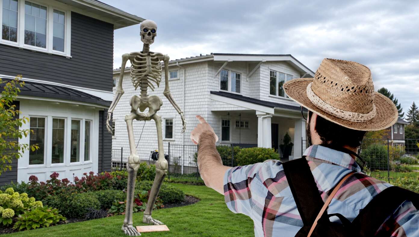 Archeologists Finally Find Evidence Of Nephilim — Oh, Wait, It’s Just A Yard Skeleton 6ac3ed508aa556ac3ed508aa56