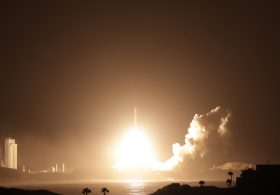 Japan launches historic mission for Mars moon samples