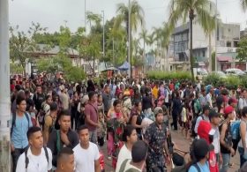 Massive Migrant Caravan Pushes North, Banking on Democrat Midterm Victory