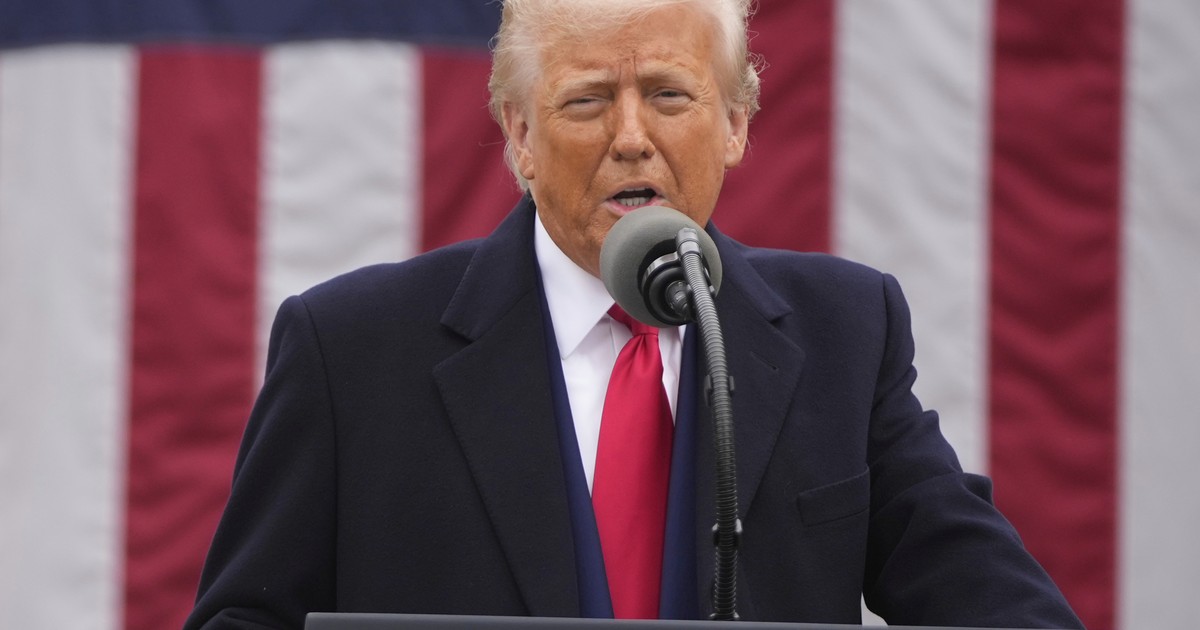 'Extraordinary People': Pres. Trump Welcomes First Responders to WH, Saves Jab for MI's 'Mohammed' 9d835466 ea03 47ce a94d 2b226bc399d9 1200x630 1