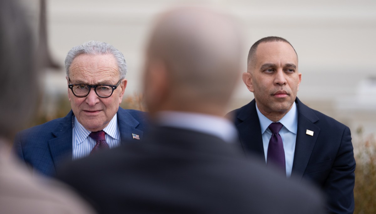 Bipartisan data center bill fractures Democrats ahead of midterm elections AP26084813680722