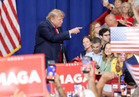 Trump makes final pitch for GOP in South Carolina
